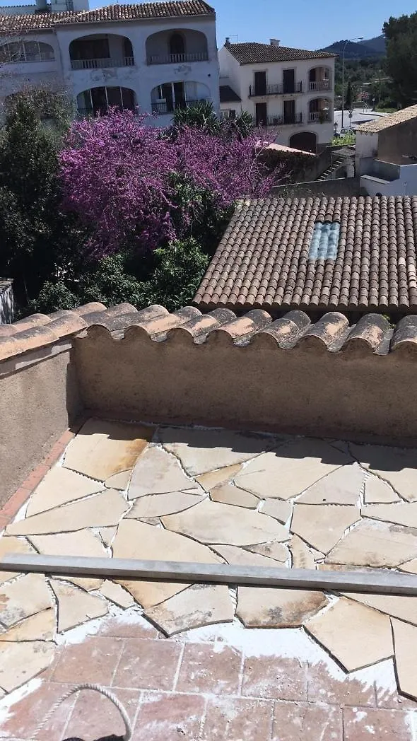Διαμέρισμα Stadthaus Mitten Im Kuenstlerviertel Von Arta Mit Zwei Wohnungen