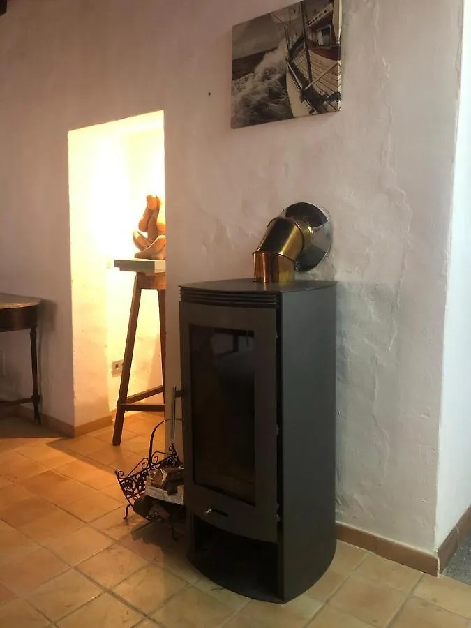 Stadthaus Mitten Im Kuenstlerviertel Von Arta Mit Zwei Wohnungen 0*,