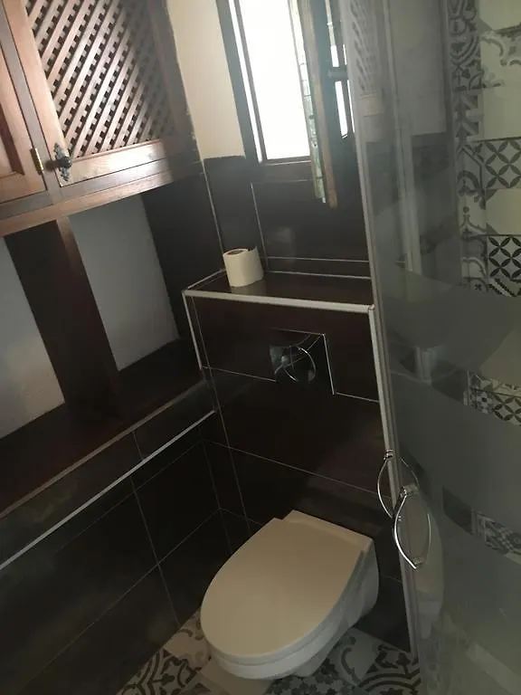 Apartment Stadthaus Mitten Im Kuenstlerviertel Von Arta Mit Zwei Wohnungen