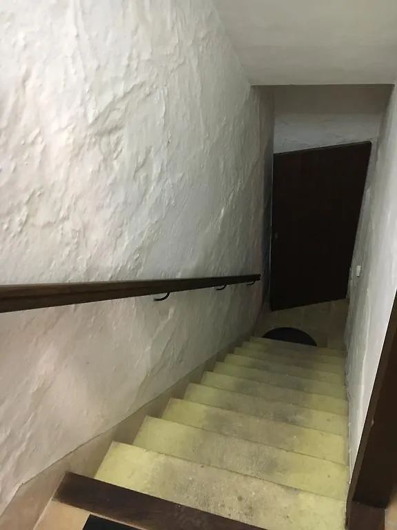 Apartment Stadthaus Mitten Im Kuenstlerviertel Von Arta Mit Zwei Wohnungen